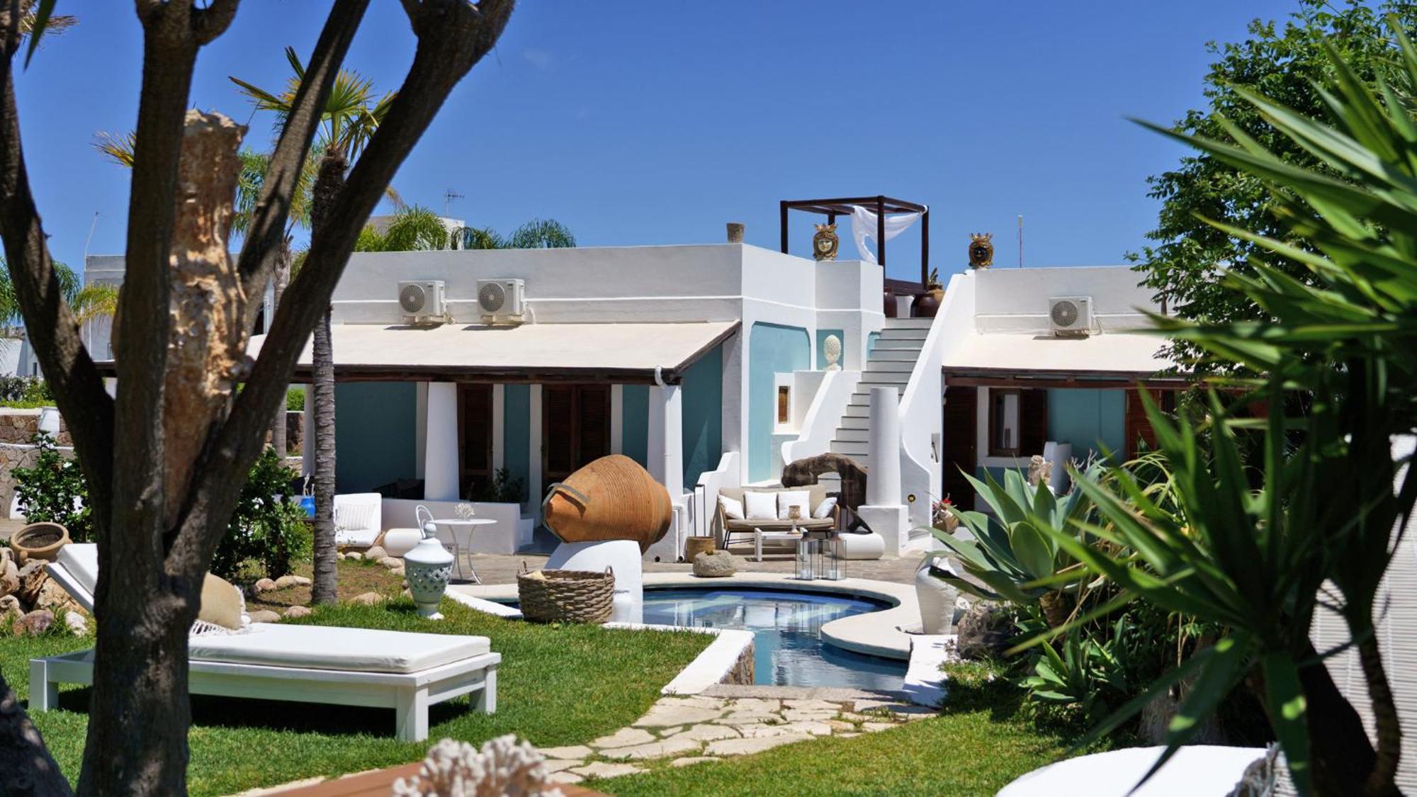 Hotel Oasi 4*